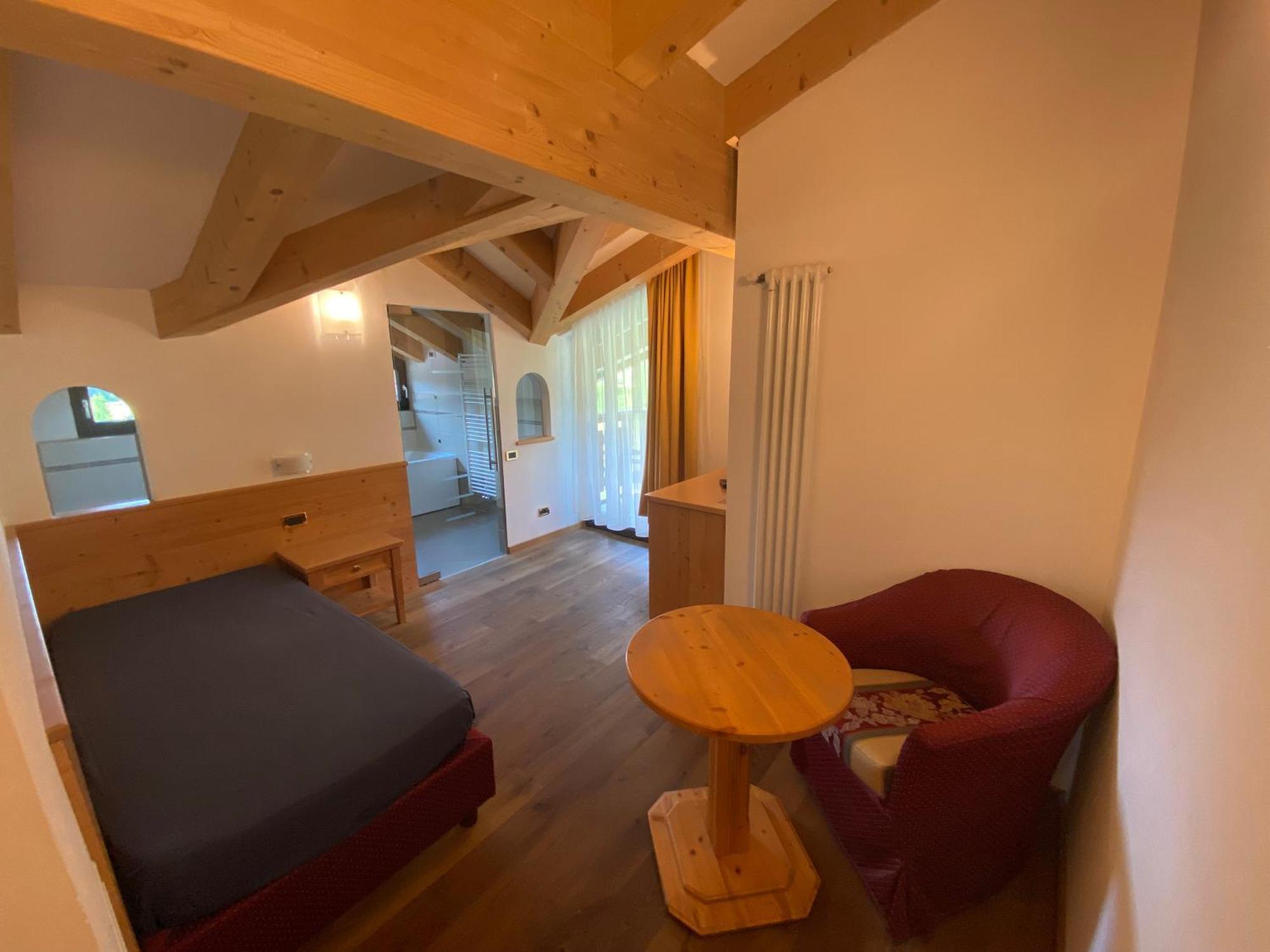 Hotel Terme Antico Bagno Pozza di Fassa Camera foto