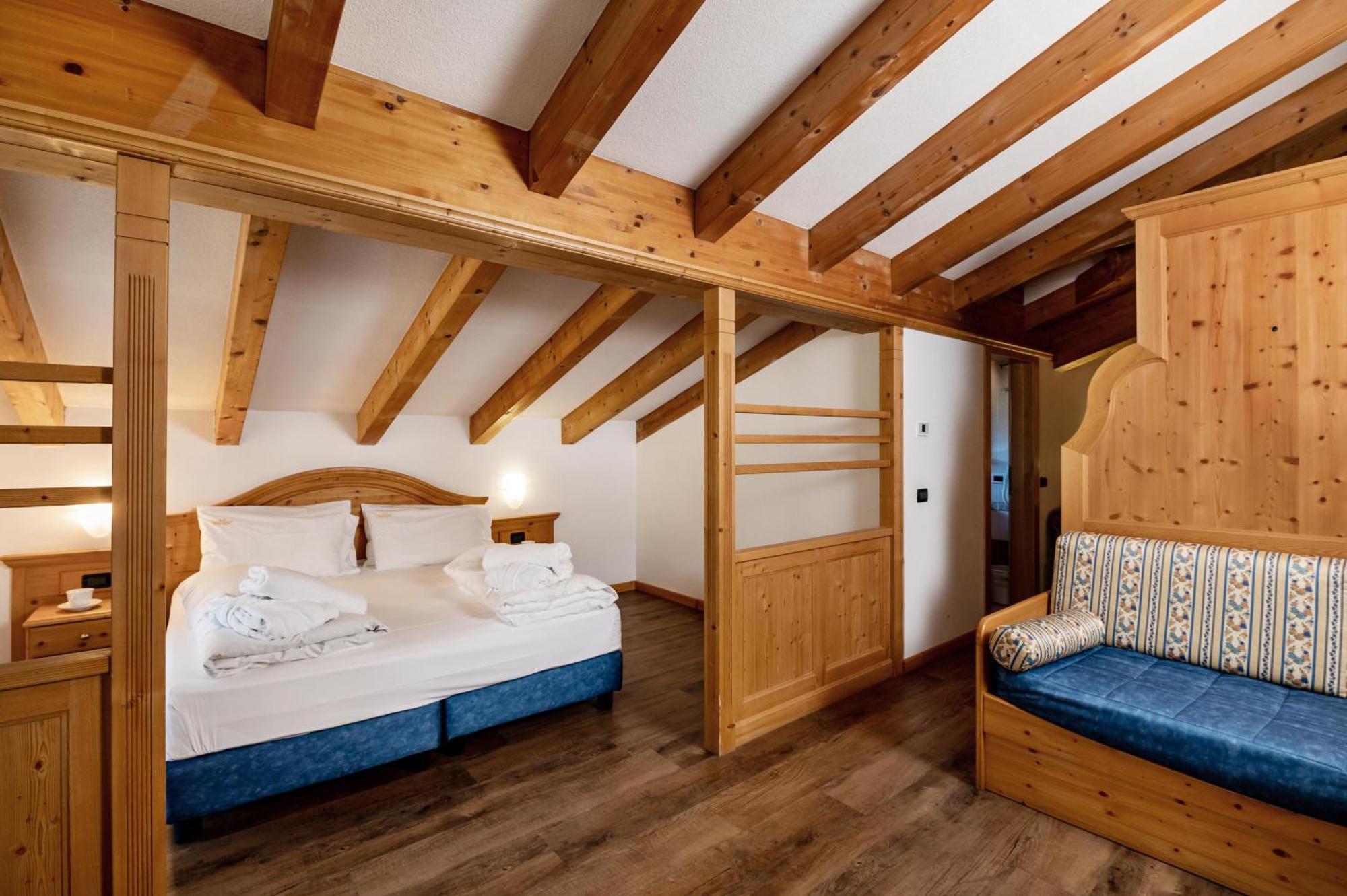 Hotel Terme Antico Bagno Pozza di Fassa Camera foto