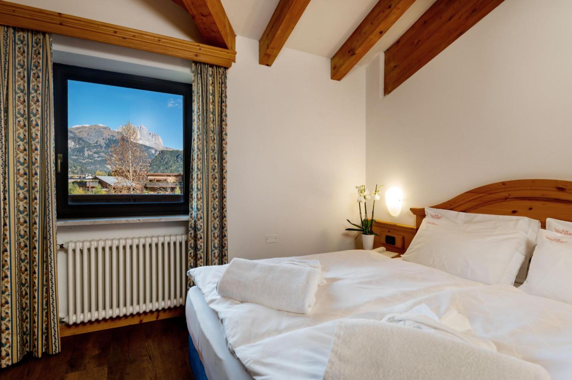 Hotel Terme Antico Bagno Pozza di Fassa Camera foto