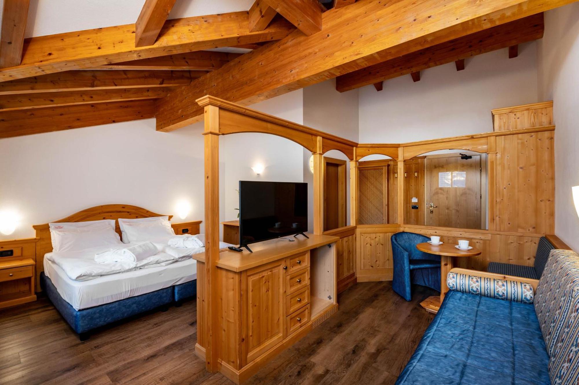Hotel Terme Antico Bagno Pozza di Fassa Camera foto