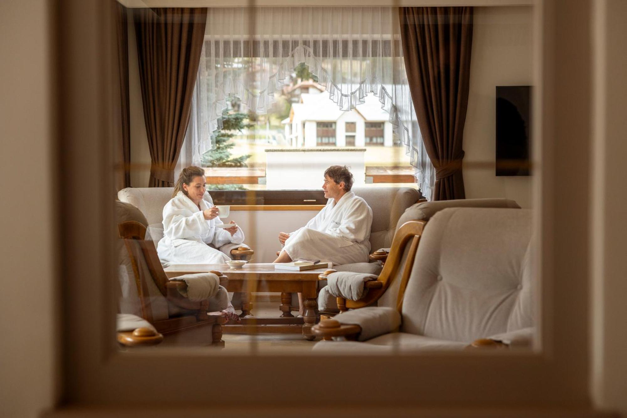 Hotel Terme Antico Bagno Pozza di Fassa Esterno foto