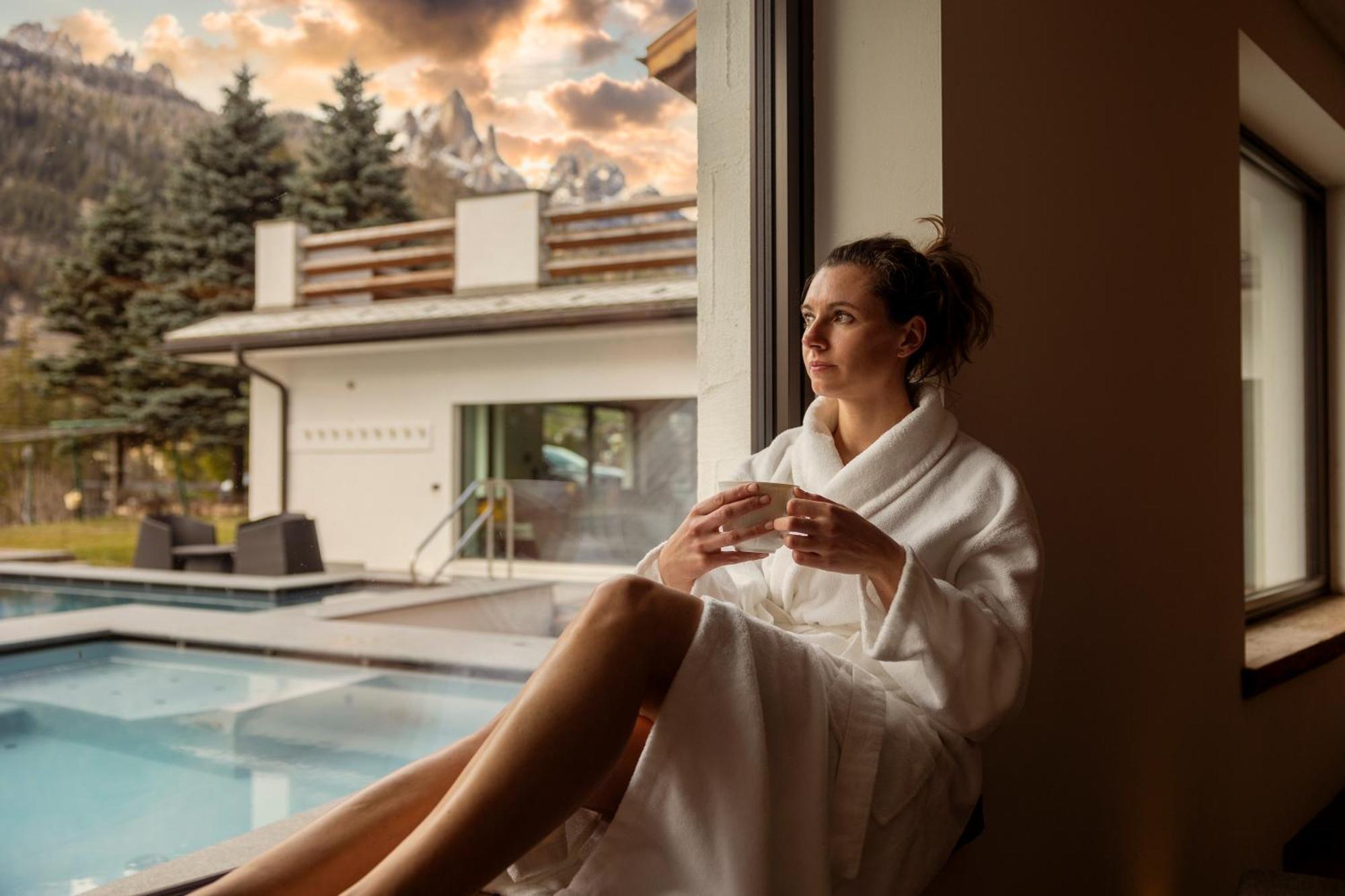 Hotel Terme Antico Bagno Pozza di Fassa Esterno foto