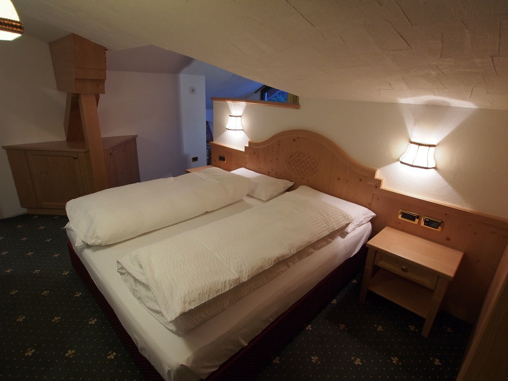 Hotel Terme Antico Bagno Pozza di Fassa Esterno foto